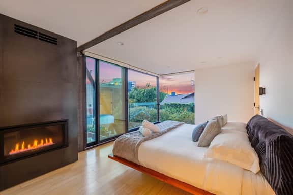 Modern Beach Beauty (Venice, CA)