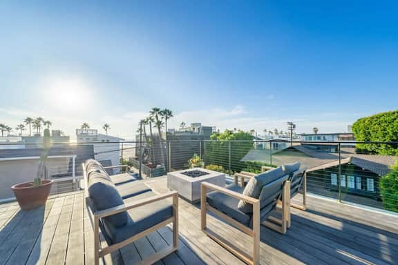 Modern Beach Beauty (Venice, CA)