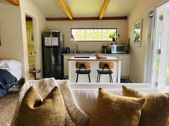 Deanna's (Private Hideaway)