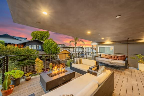 Modern Beach Beauty (Venice, CA)